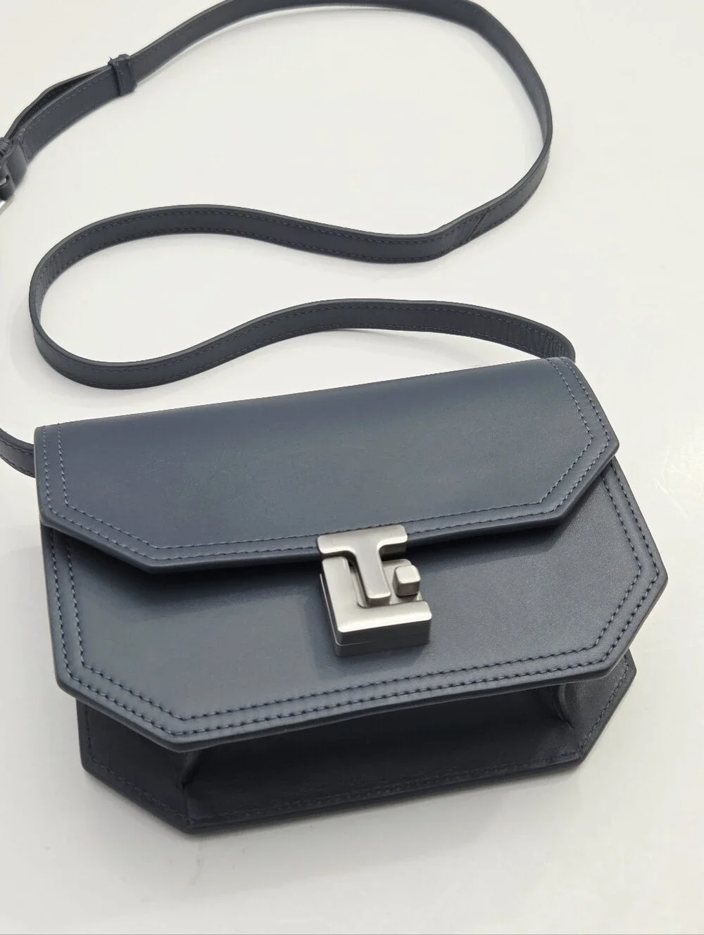 EXCELLENT LE TANNEUR ROSE CROSSBODY BAG - CLAY BLUE SMOOTH LEATHER